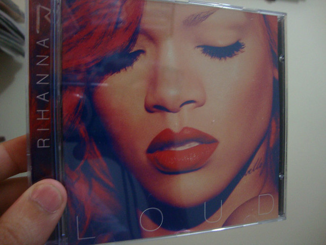 CD Rihanna Loud. Loud é o quinto álbum de estúdio da cantora Rihanna,
