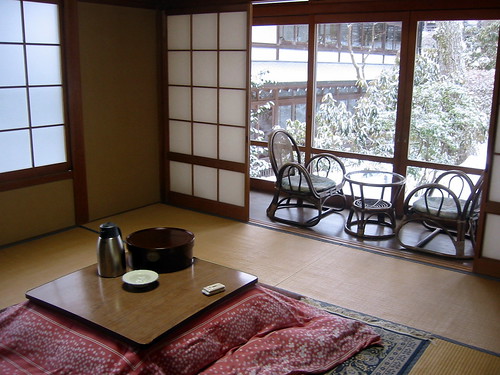 Koyasan; stay warm in Japan with a kotatsu