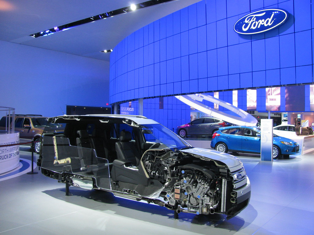 2011 NAIAS - 2012 Ford Explorer Cutaway