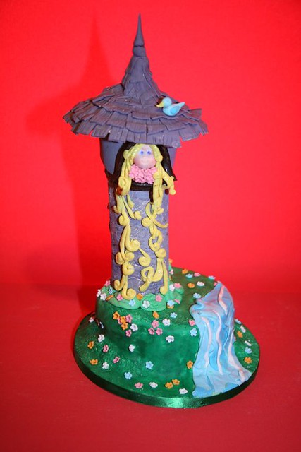 Tangled Cake or is it Repunzel