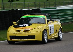 MG Racing Mallory Park 2005