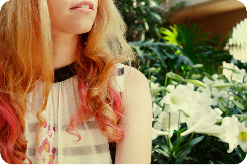 {pink} hair
