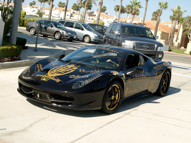 458Scuderia Love these Scud stripes on the 458 with the yellow 