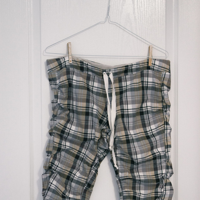 plaid capri pants for summer wear!