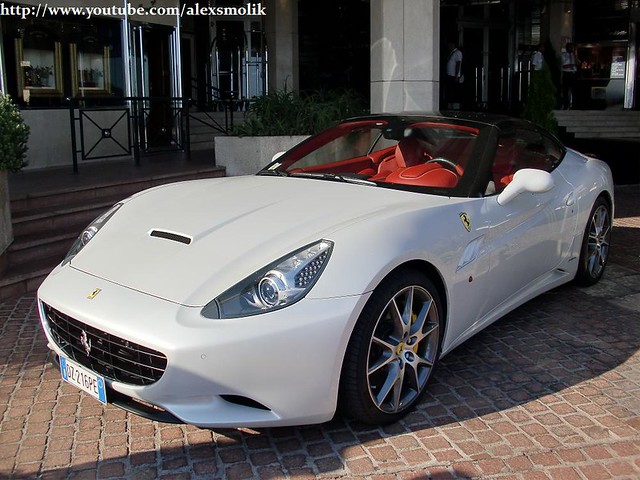 This is the sexiest Ferrari California I've ever seen in my life