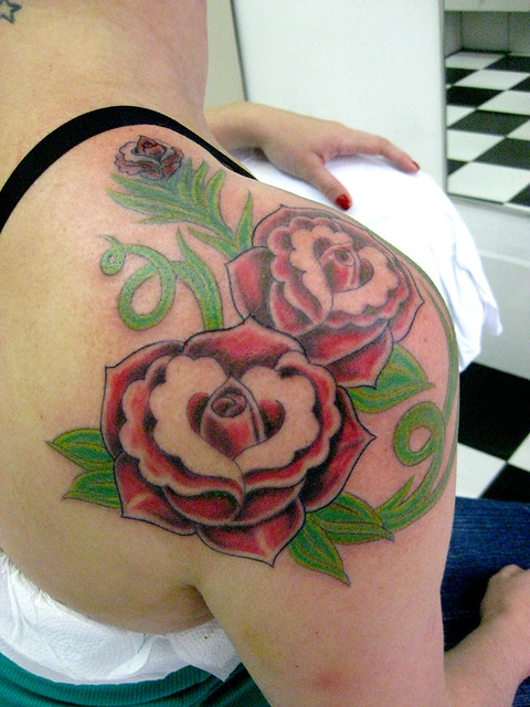Tatuagem Rosas Old School RosesTattoo O novo Site do Micael Tattoo Studio