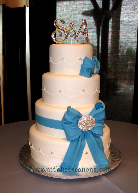 Turquoise Bling Wedding Love this cake it 39s so much my style