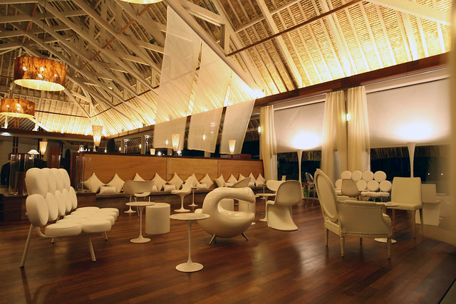 Bubbles bar & lounge at the InterContinental Bora Bora Resort & Thalasso Spa