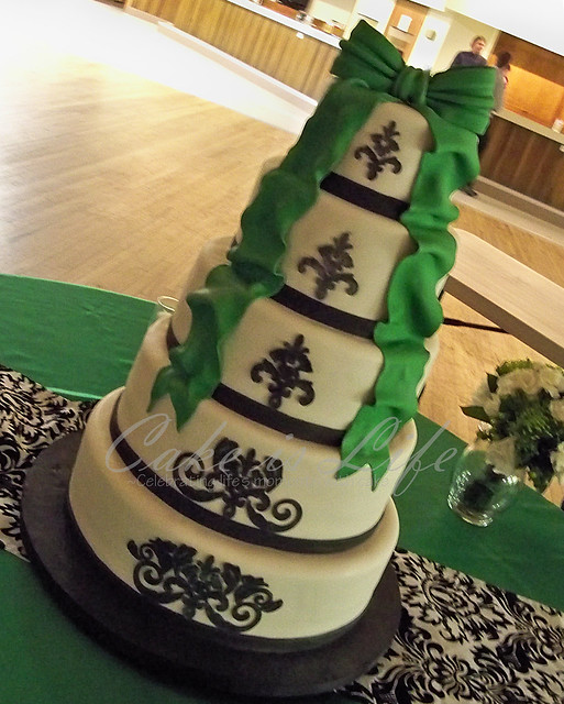 03 2011 Damask wedding cake This is not a great picture because my camera