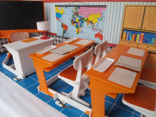 1972 Modella orange Schule 2