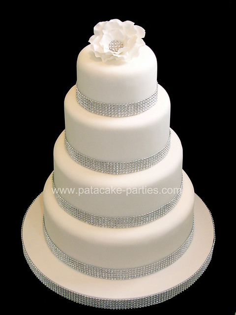 Bling Wedding Cake Here's another cake for the wedding fair tomorrow