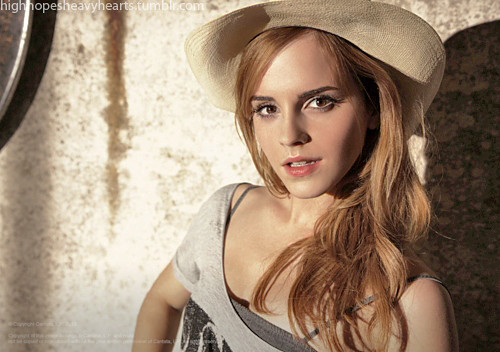 Emma Watson photoshop Pretty much just enhanced this picture