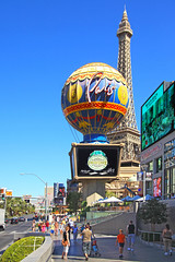 Paris - Las Vegas NV. Hot air balloon called 'Aerostat Reveillon'