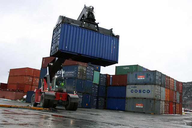 Full Container Load (FCL)