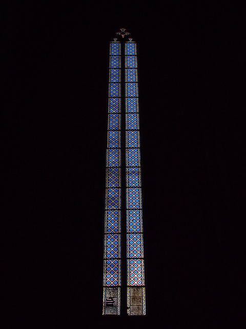 聖母升天大教堂的馬賽克玻璃