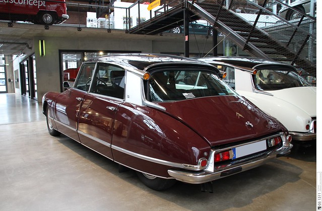 1965 Citroen DS 21 Pallas 03 The Citro n DS is an executive car produced 