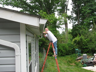cleaning gutters new homes in portland