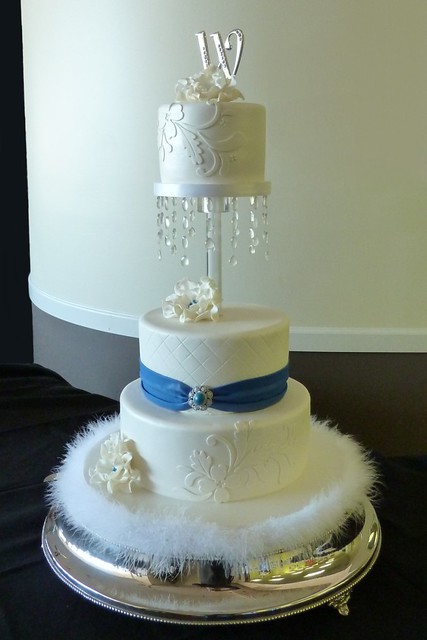 Hollywood glam wedding cake gumpaste brooch and flowers poured sugar 