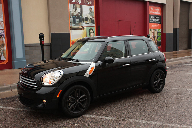  picked up our Black Mini Cooper Countryman with Black Anthracite wheels