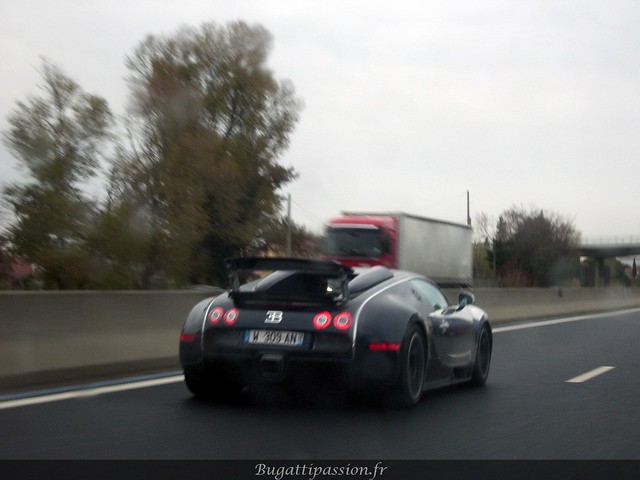 Bugatti Veyron Grand Sport Black Aluminium on road 5 