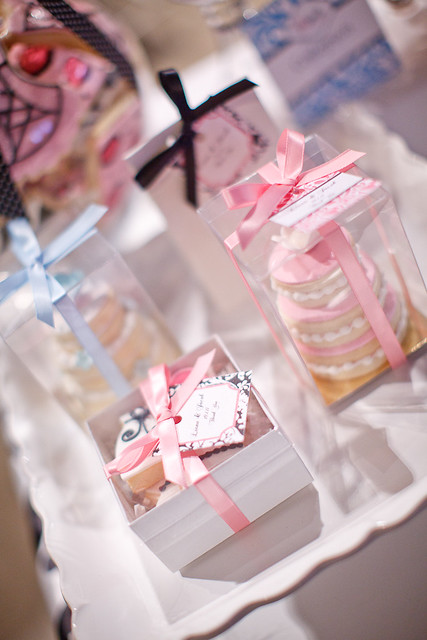 Tiered cookie Wedding cake gift box of bridal minis