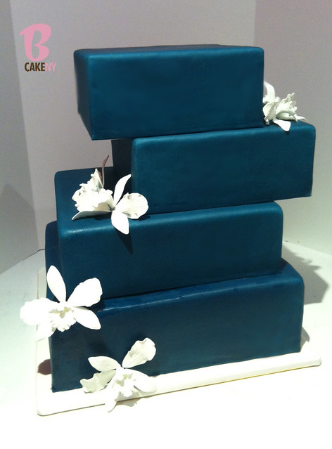 navy wedding cake