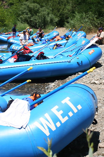 group rafting trips with wet river trips
