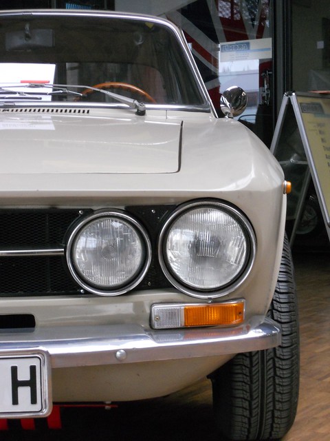 Alfa Bertone GT Coupe 19741977 twin headlights