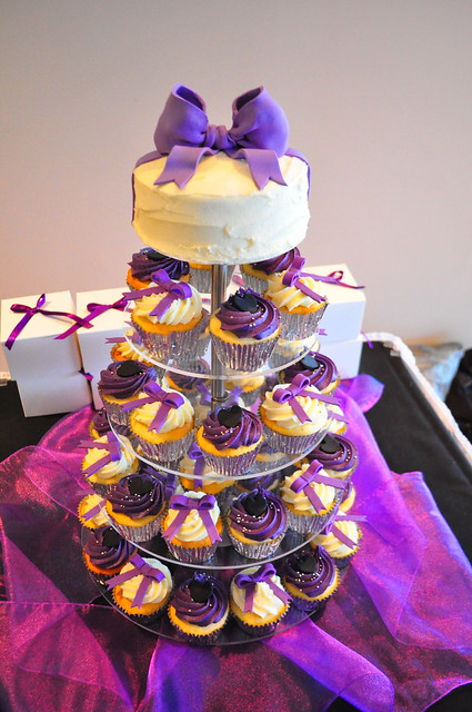 Black and purple wedding cupcakes Vanilla vanilla cupcake with alternating 