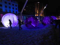 Sphères polaires, Place des festivals