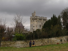 Chateau de Vez et Abbaye de lieu-restauré