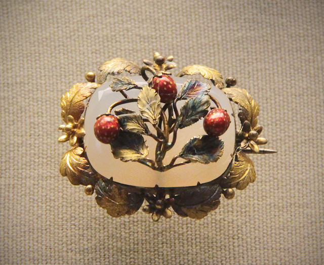 Brooche with enamelled strawberries on a chalcedony base, English