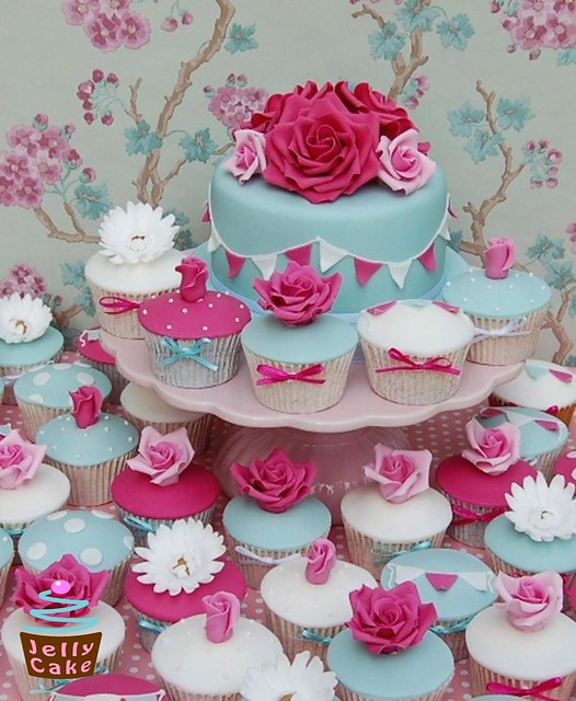 Cath Kidston Wedding Cupcakes Totally inspired by the bride and grooms