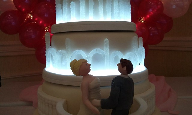 Bellagio Las Vegas Wedding Cake Apart from the lights and cake boards every