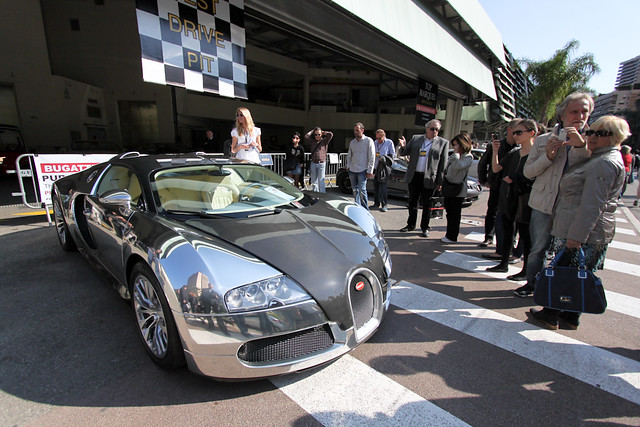 Bugatti Veyron Pur Sang Attracting People Top Marques Monaco 2011 
