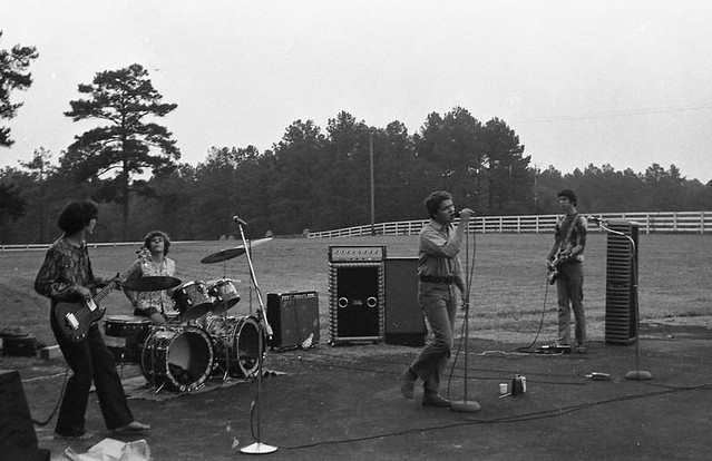 Thunder Live at Trotter's Barn (1970)