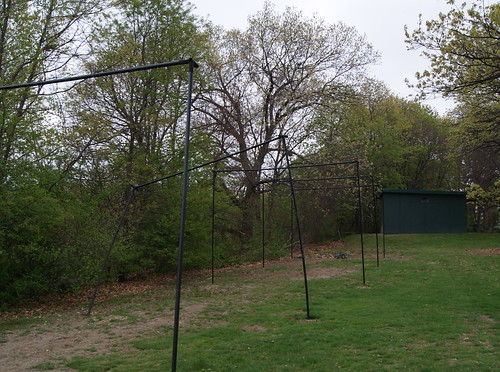 Bent batting cage