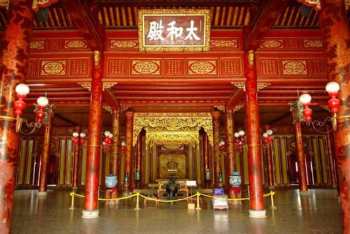 Hue destinations: Thai Hoa palace 