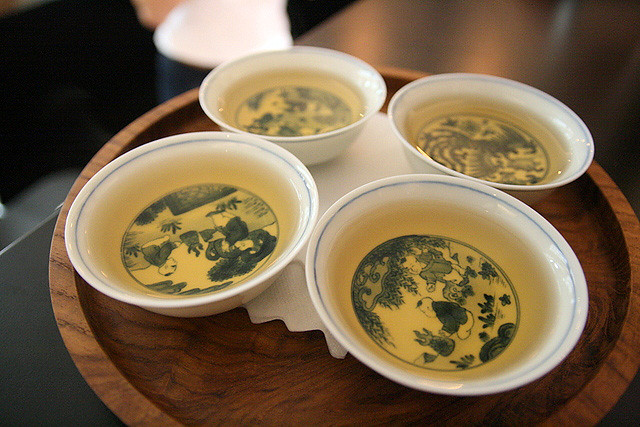 Oolong Tea at Sunnyhills Singapore