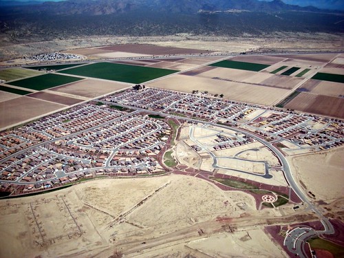 a subdivision in Arizona (by: Daniel Lobo, creative commons license)