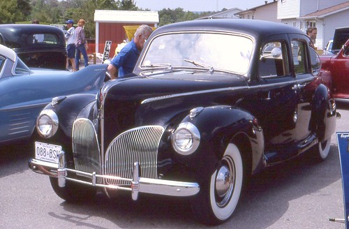 1941 Lincoln-Zephyr 4 door by carphoto