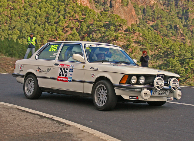 Driving the Arico Competition BMW E21 323i in the Historic section with