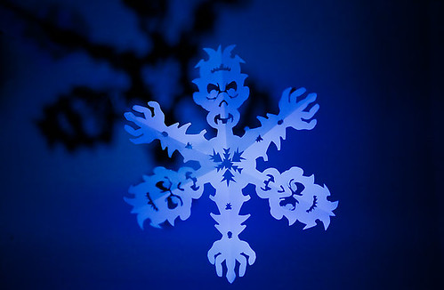 Zombie Snowflake Papercraft (blue light)