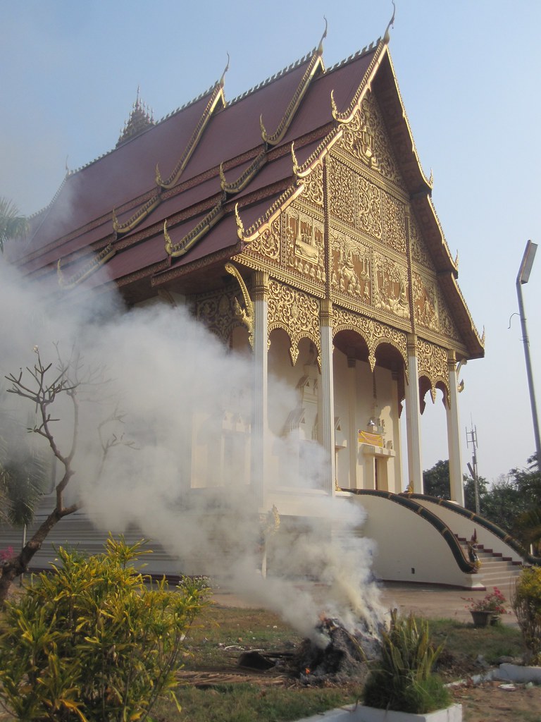 Smoke Free Temple - Laos