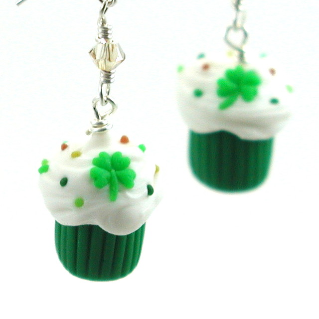 Cupcake Earrings on Shamrock Cupcake Earrings   Flickr   Photo Sharing