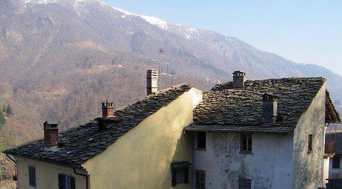 1] Campiglia Cervo (BI): vecchi tetti, vecchie case.  ❷ by mpvicenza