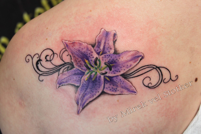 lily tattoo by Mirek vel