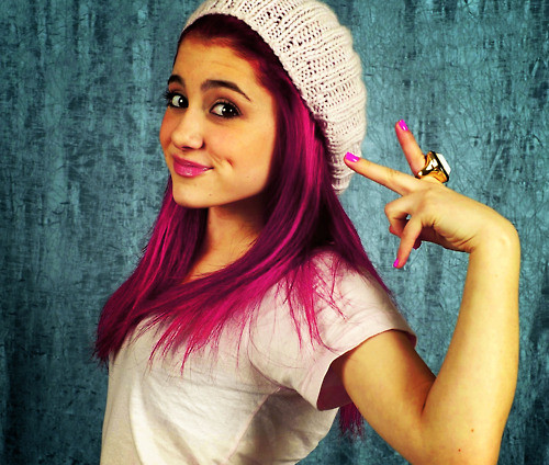 Photo Session with'Victorious' Star Ariana Grande Ariana stars in