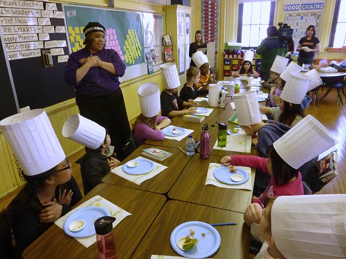 Students at Chicago’s Mark Sheridan Math & Science Academy sampled—and enjoyed—nutritious food prepared by Chef Lovely Jackson as part of a Chefs Move to Schools event on April 5th. 