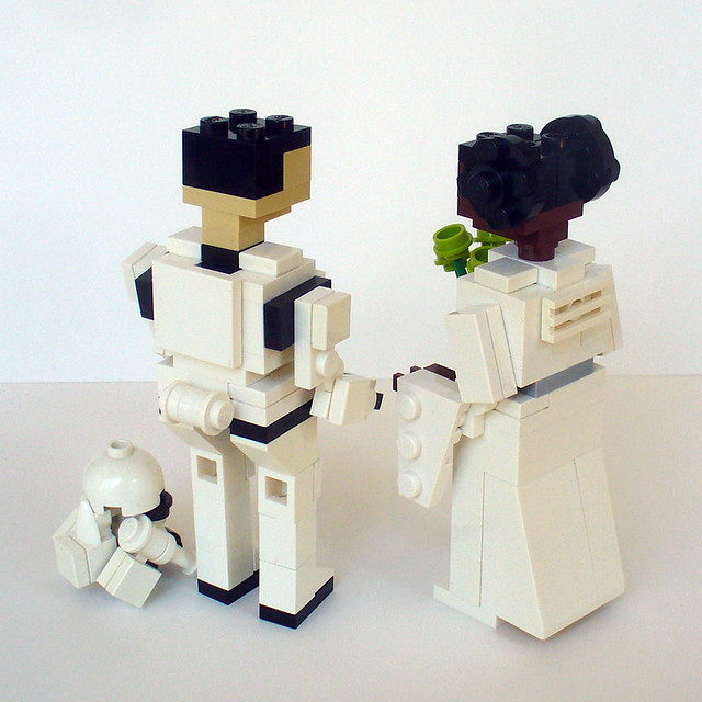 Leia and Stormtrooper Wedding Cake Topper 2